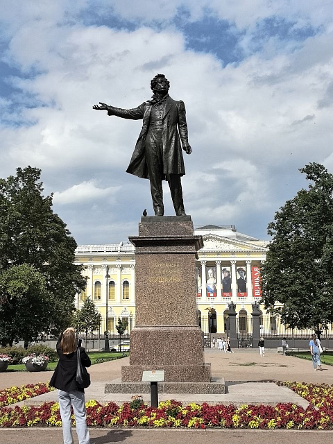 Корпоративная квест-программа "Экспедиция к сокровищам Петербурга"