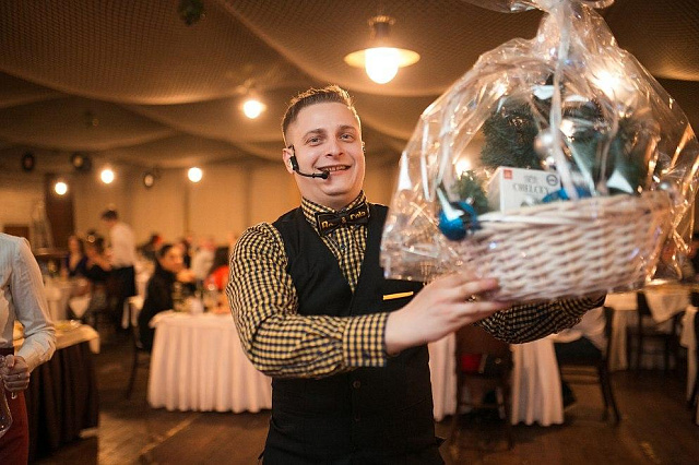 Ведущие на корпоративные праздники и банкетные программы